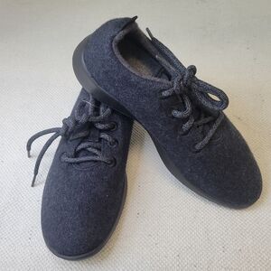 Allbirds Women's Wool Runner in Classic Charcoal Gray Size 8